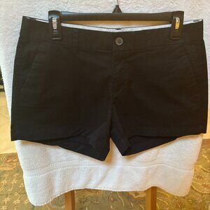 OLD NAVY SHORTS - SIZE 4